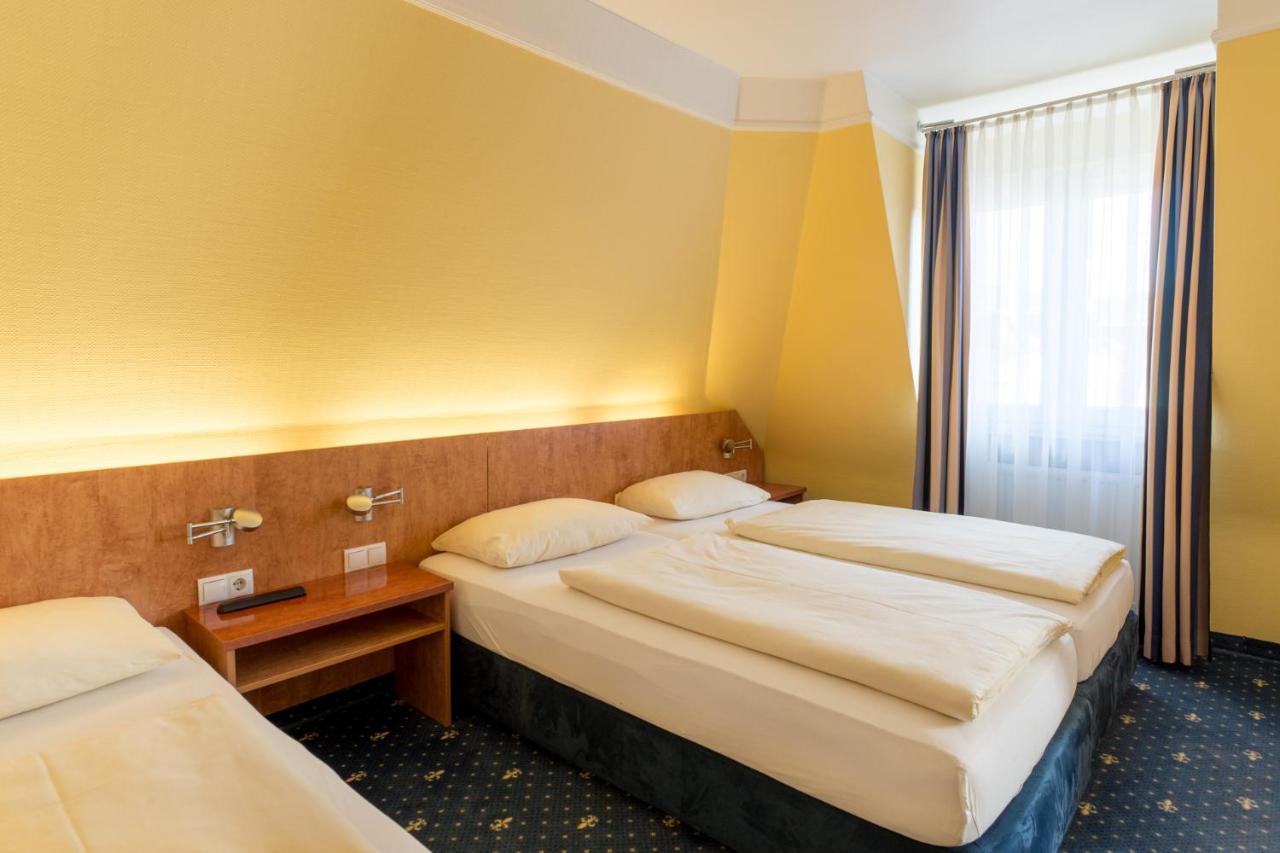 Aparthotel Astro - Nichtraucherhotel Штутгарт Екстер'єр фото