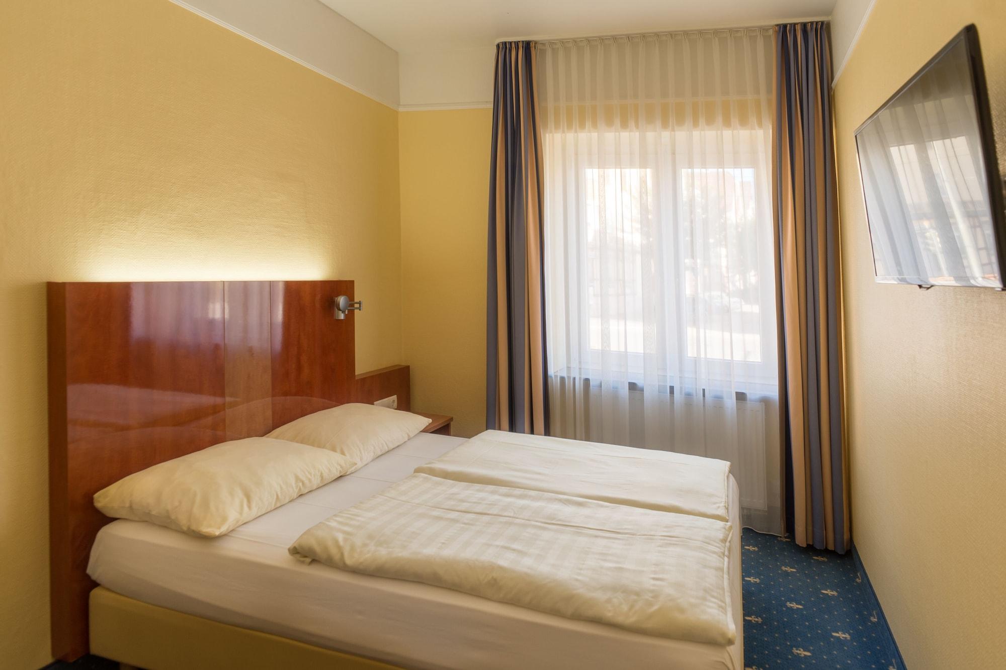 Aparthotel Astro - Nichtraucherhotel Штутгарт Екстер'єр фото