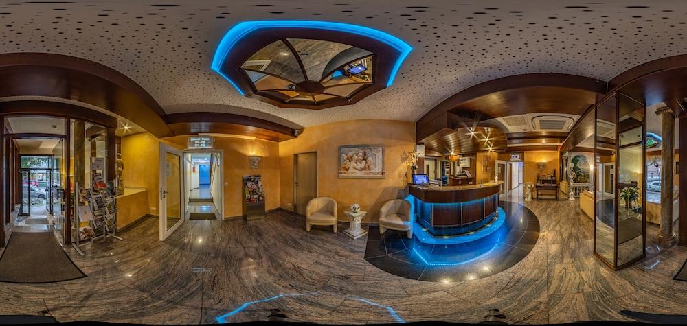 Aparthotel Astro - Nichtraucherhotel Штутгарт Екстер'єр фото