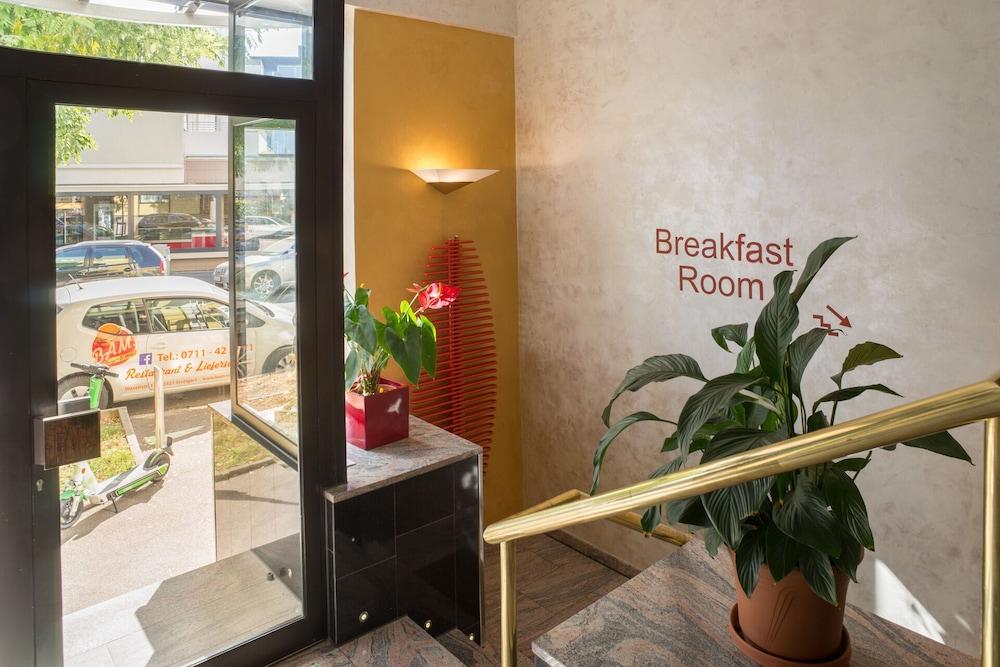 Aparthotel Astro - Nichtraucherhotel Штутгарт Екстер'єр фото