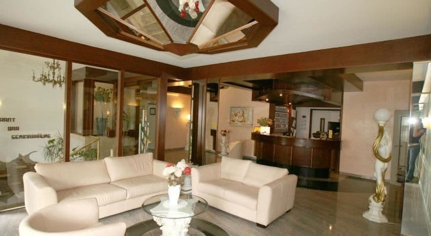 Aparthotel Astro - Nichtraucherhotel Штутгарт Екстер'єр фото